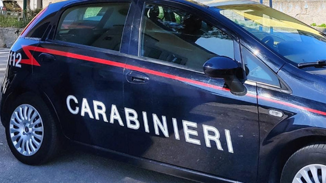 Furto e minacce, denunciato dai carabinieri