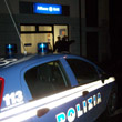  Crema, pistola in pugno e passamontagna: rapinata un'assicurazione di via Indipendenza