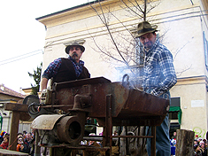 Domenica positiva per il carnevale cremasco:<br>Sole e affluenza degna delle passate edizioni