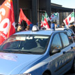 All'esterno dell'ospedale la protesta. Nessuno scontro