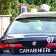 Puntano la pistola contro il vigilante e gli sottraggono la Beretta d'ordinanza