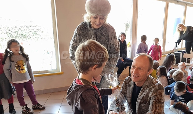 Lions. Gioco scivolo per l'infanzia dei Sabbioni