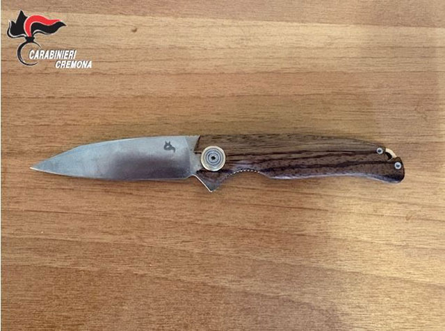 Porto abusivo e patente scaduta, denunciato