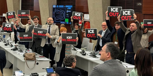 Ice? No, grazie. Protesta in consiglio regionale