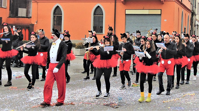Sfilata di Carnevale ’dal Brasile fino a Roma’
