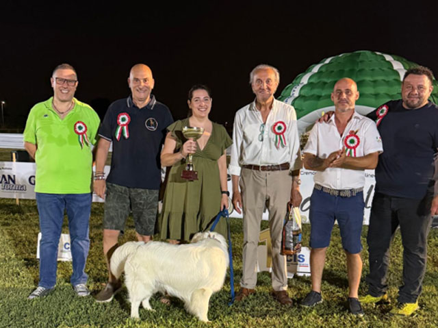 Mostra canina notturna, serata da ricordare