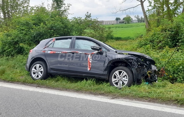 Pianengo. Auto nel fosso indagano i carabinieri